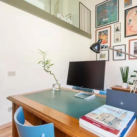 Domus: Modern Loft In The Center Of Holiday home Parma