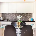 Domus: Modern Loft In The Center Of Parma
