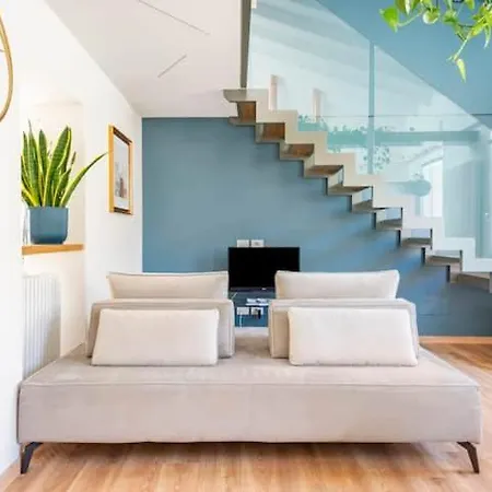 Domus: Modern Loft In The Center Of * פארמה